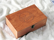 Load image into Gallery viewer, Box with engraved name, Personalized memory box, Custom keepsake box with monogram