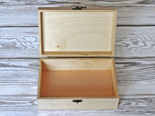 Lade das Bild in den Galerie-Viewer, Monogramm Holzbox, Monogramm Schmuckschatulle, personalisierte Schmuckschatulle, Geschenk für Sie