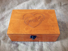 Load image into Gallery viewer, Personalized wooden memory box, Custom engraved jewellery box, Custom treasury box
