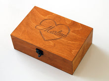 Load image into Gallery viewer, Personalized wooden box , Мemory box, Custom engraved jewellery box, Keepsake box, Couple gift, Treasury box, Anniversary gift