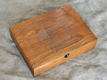 Lade das Bild in den Galerie-Viewer, Personalisierte Erinnerungsbox, Erinnerungsbox mit individuellem Spruch, Holzbox mit individueller Gravur