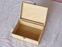 Load image into Gallery viewer, Custom engraved jewelry box, Keepsake box with name and heart
