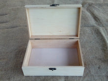 Cargar imagen en el visor de la galería, Caja de recuerdos personalizada con su mensaje especial o poema grabado en la tapa, Caja de recuerdos personalizada