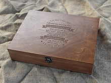 Cargar imagen en el visor de la galería, Caja de recuerdos personalizada para ella o para él, caja de regalo de aniversario de recuerdo personalizada