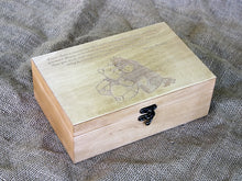 Lade das Bild in den Galerie-Viewer, Winnie Puuh Zitat, Schmuckschatulle mit individueller Gravur, Holzschatulle mit individuellem Spruch, Erinnerungsbox
