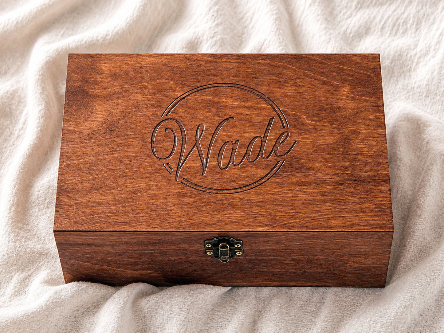 Caja con nombre grabado, Caja de recuerdos personalizada, Caja de recuerdos personalizada con monograma