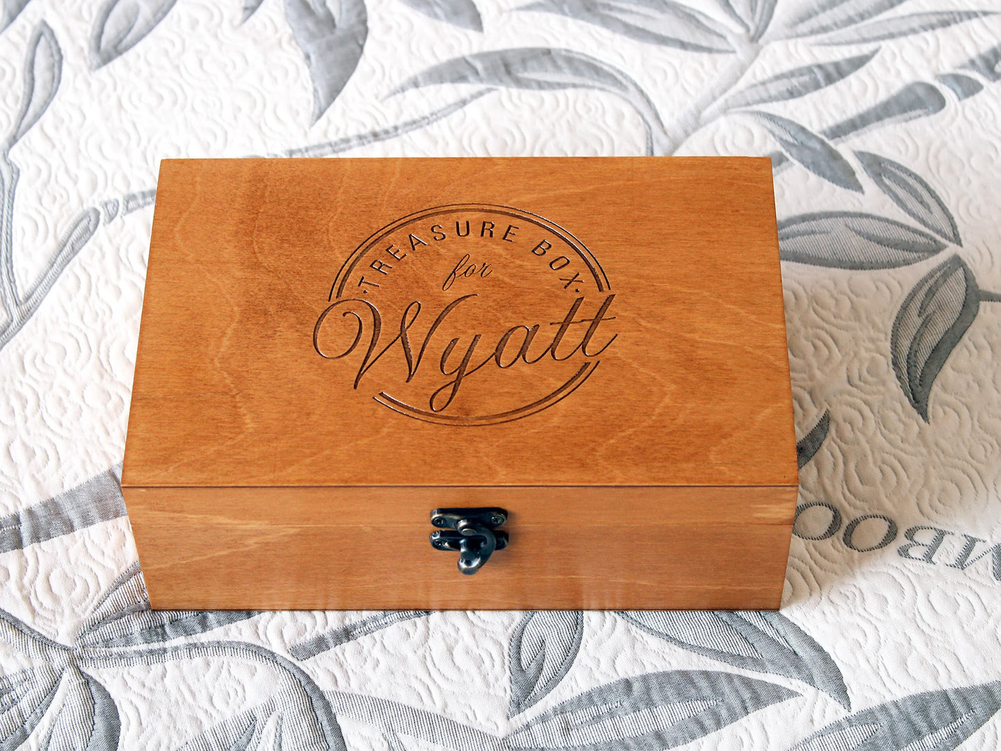 Personalisierte Holzbox, Erinnerungsbox, Schmuckbox mit individueller Gravur, Erinnerungsbox, Schatzbox, Namensbox