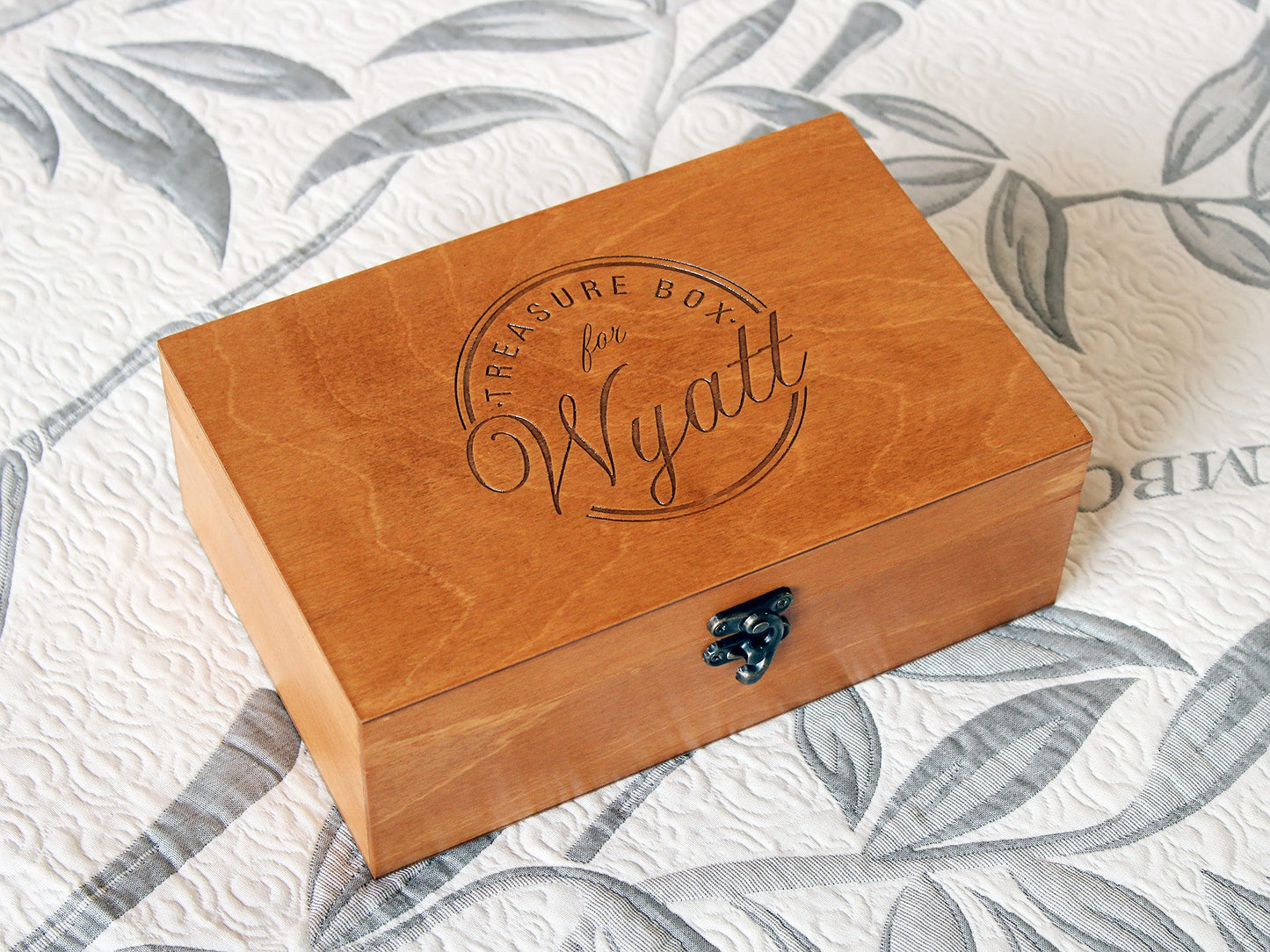 Personalisierte Holzbox, Erinnerungsbox, Schmuckbox mit individueller Gravur, Erinnerungsbox, Schatzbox, Namensbox