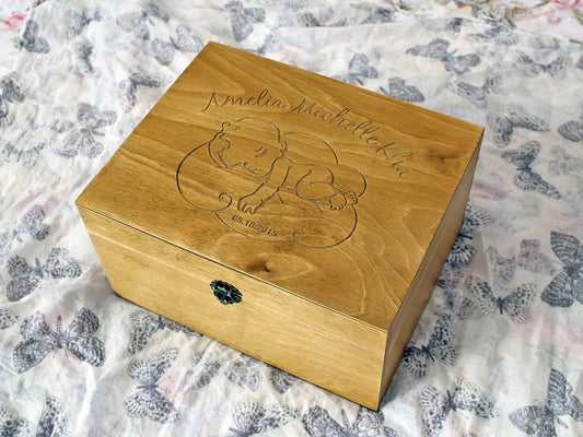 Wooden keepsake box for your baby, Gift for newborn, Personalization on order, Baby sleeping on a cloud