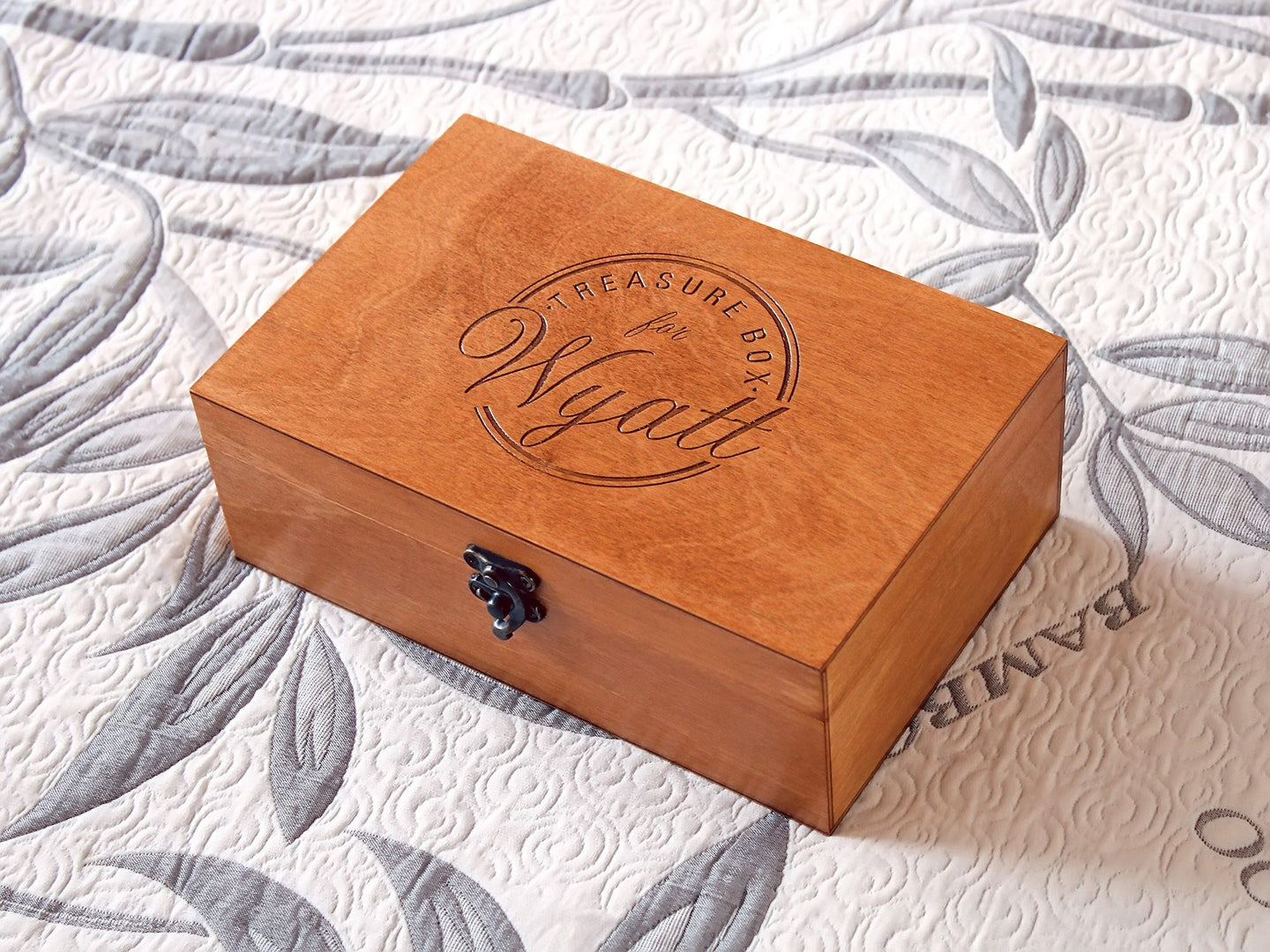 Personalized wooden box , Memory box, Custom engraved jewelry box, Keepsake box, Treasure box, Custom name box