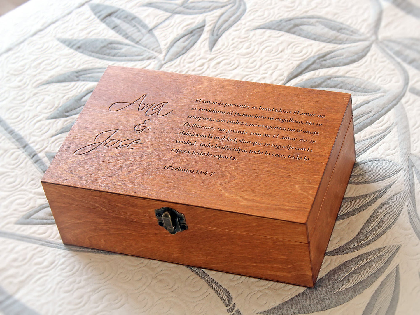 Wedding keepsake wood box with custom message engraved, Gift for the bride