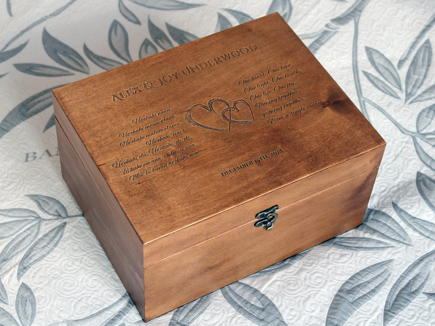 Wedding oath engraved on box, Custom wedding memento storage box