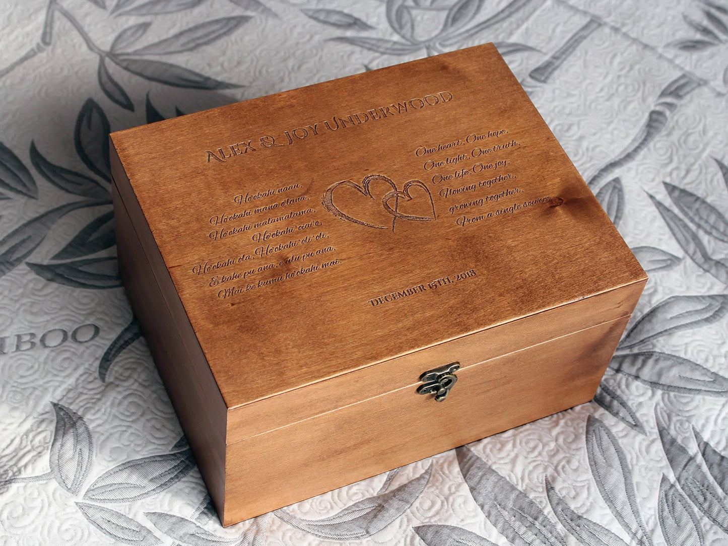 Wedding oath engraved on box, Custom wedding memento storage box