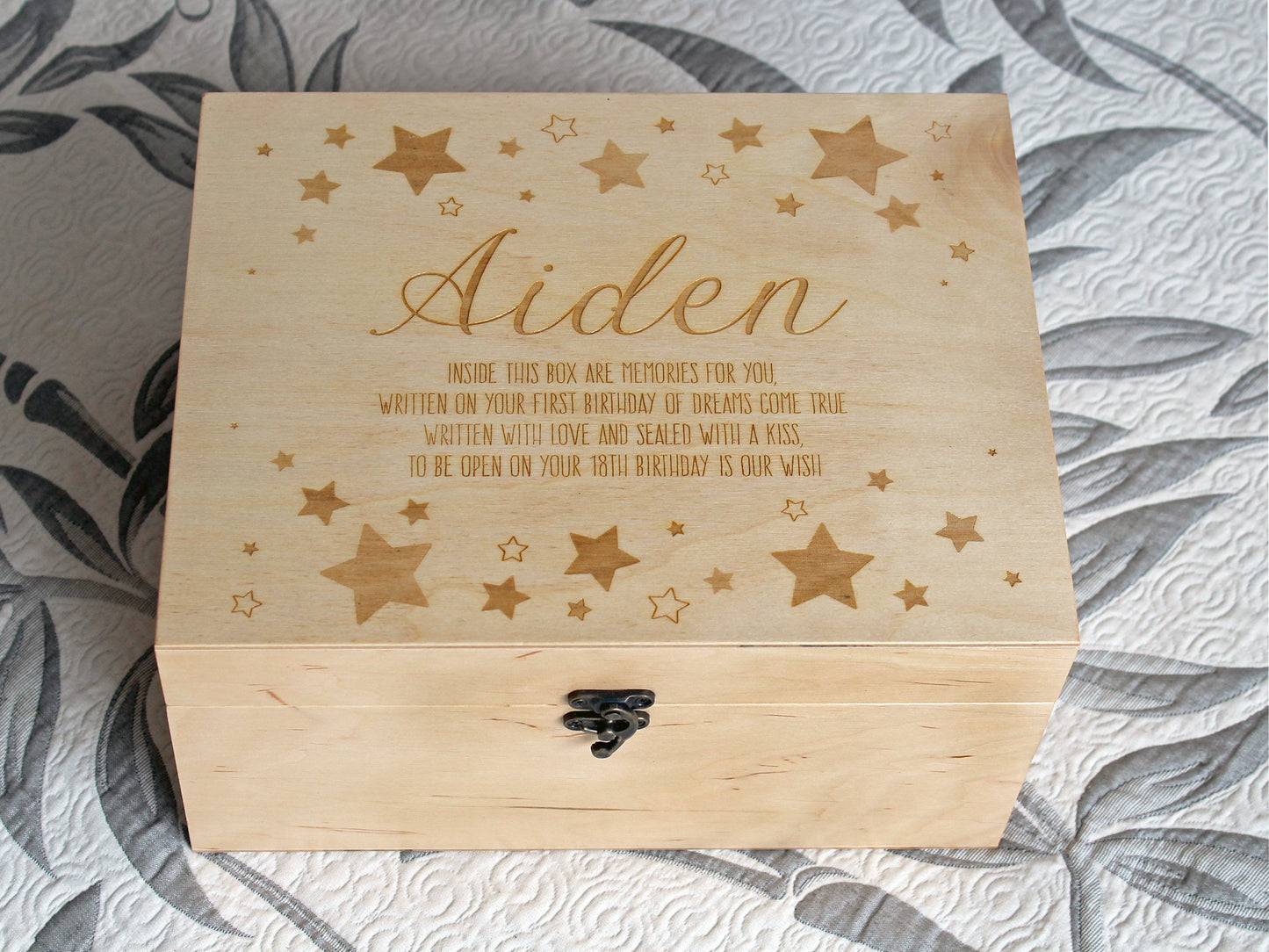 Newborn gift Time capsule, Baby keepsake box with name text and stars engraved, Custom wood box
