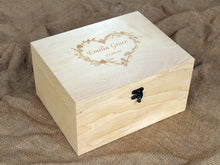 Load image into Gallery viewer, Personalized keepsake jewelry box, Custom gift for her wooden box
