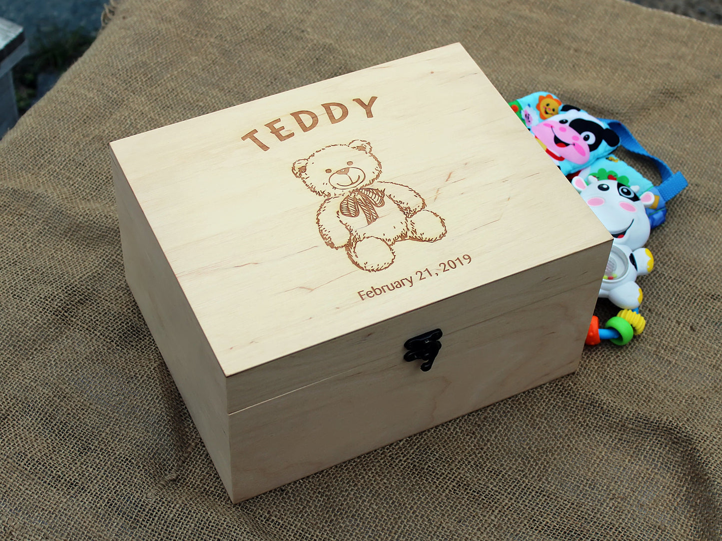 Custom engraved keepsace box with Teddy bear image, Personalized wood box, First birthday gift