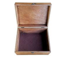 Load image into Gallery viewer, Personalized keepsake box with heart shape design and engraved name
