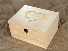 Load image into Gallery viewer, Personalized keepsake jewelry box, Custom gift for her wooden box
