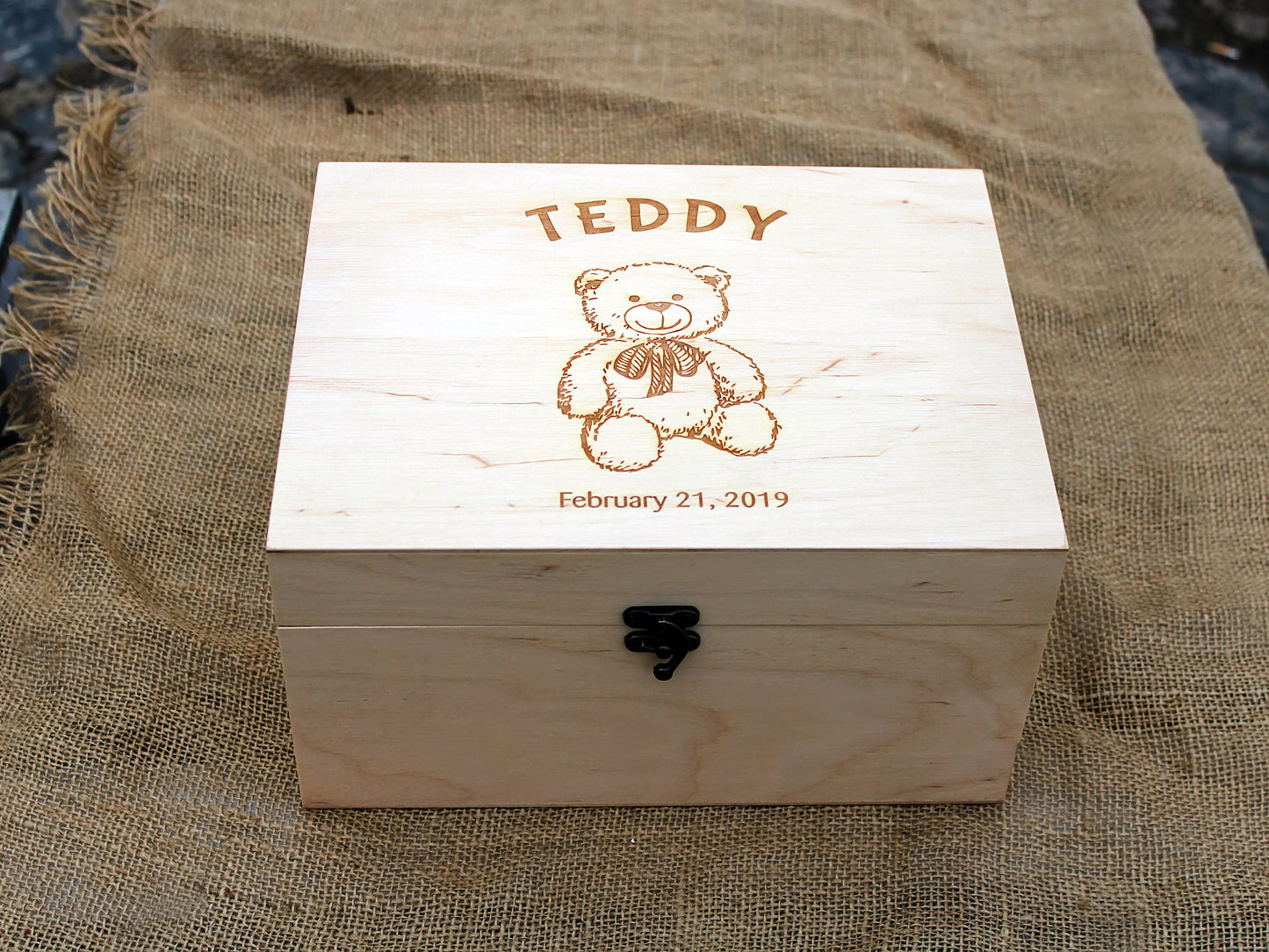 Custom engraved keepsace box with Teddy bear image, Personalized wood box, First birthday gift