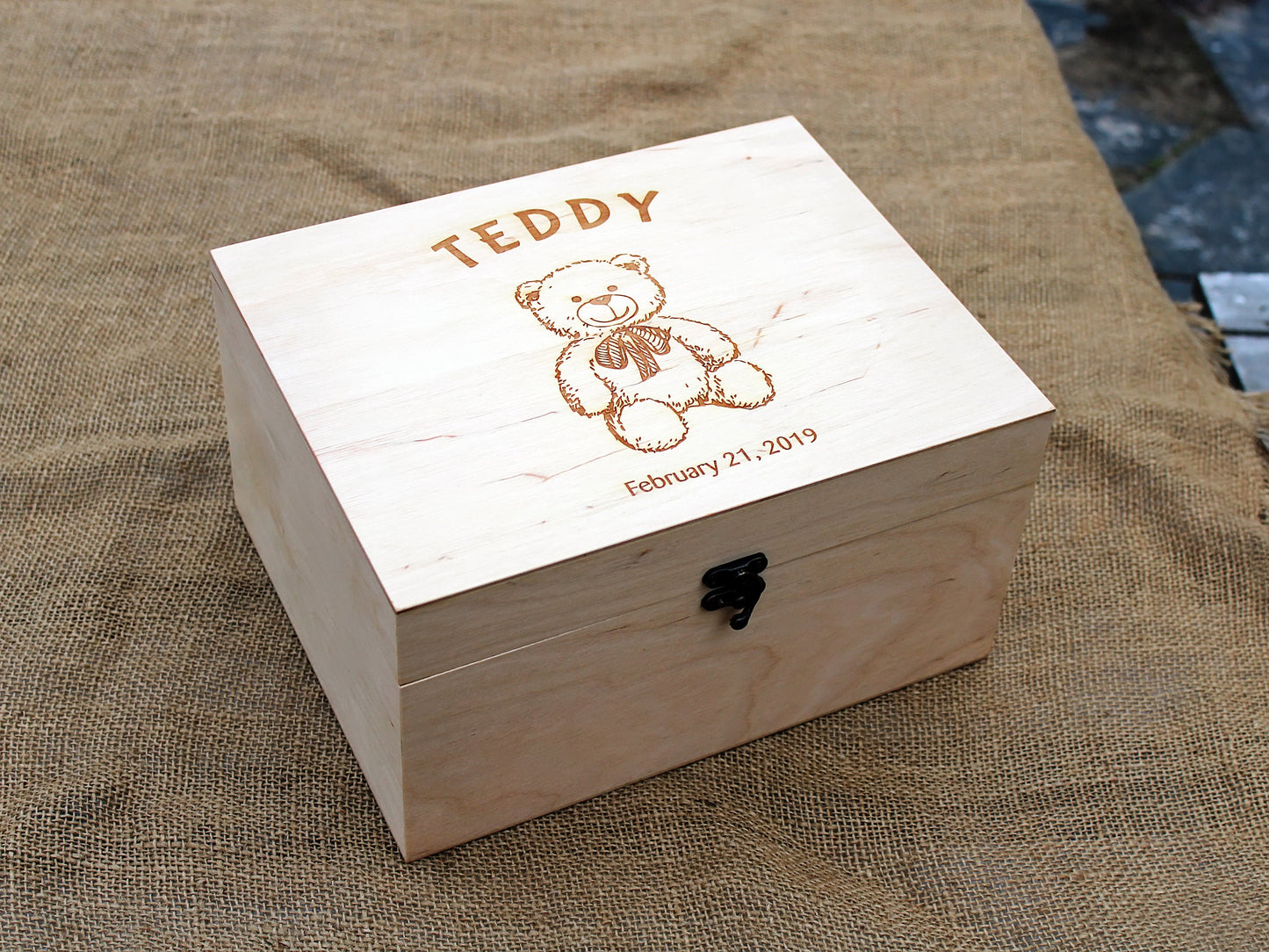 Custom engraved keepsace box with Teddy bear image, Personalized wood box, First birthday gift