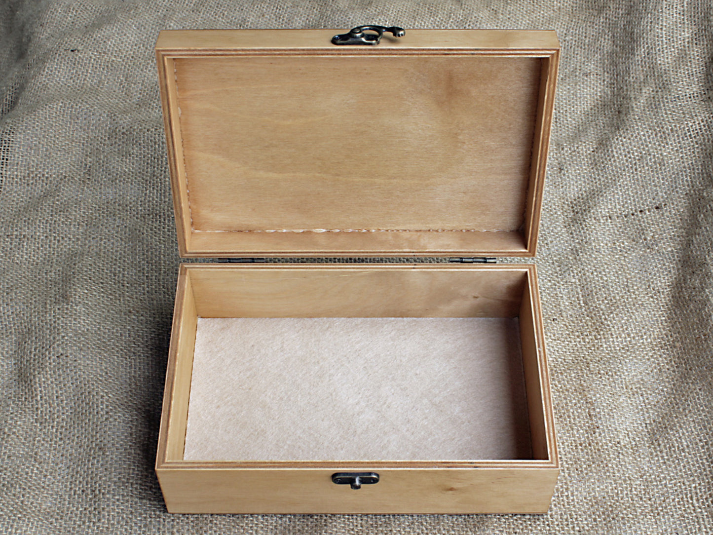 Custom message engraved on jewelry box, Anniversary gift keepsake box for her
